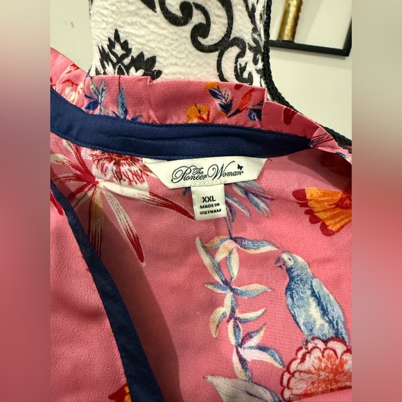 The Pioneer Woman V-Neck High-Low Blouse - Picture 8 of 10